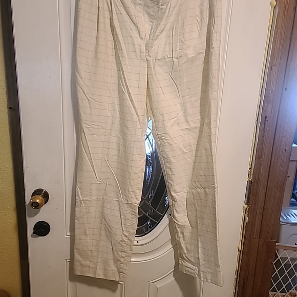 Lands' End Men's Yellow Dress Pants - Size 38x32 - Picture 9 of 9